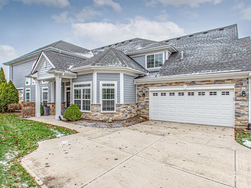 475 Legendary Way, Centerville, OH 45458 Photo 1