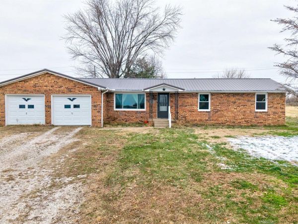 310 E 22nd Street, Huntingburg, IN 47542