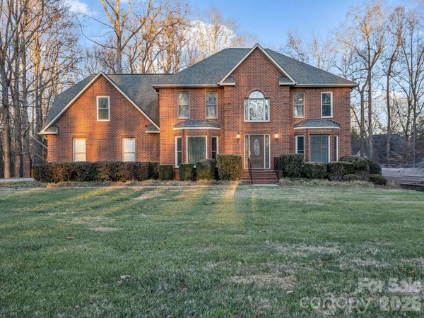 907 Weymouth Drive, Gastonia, NC 28056