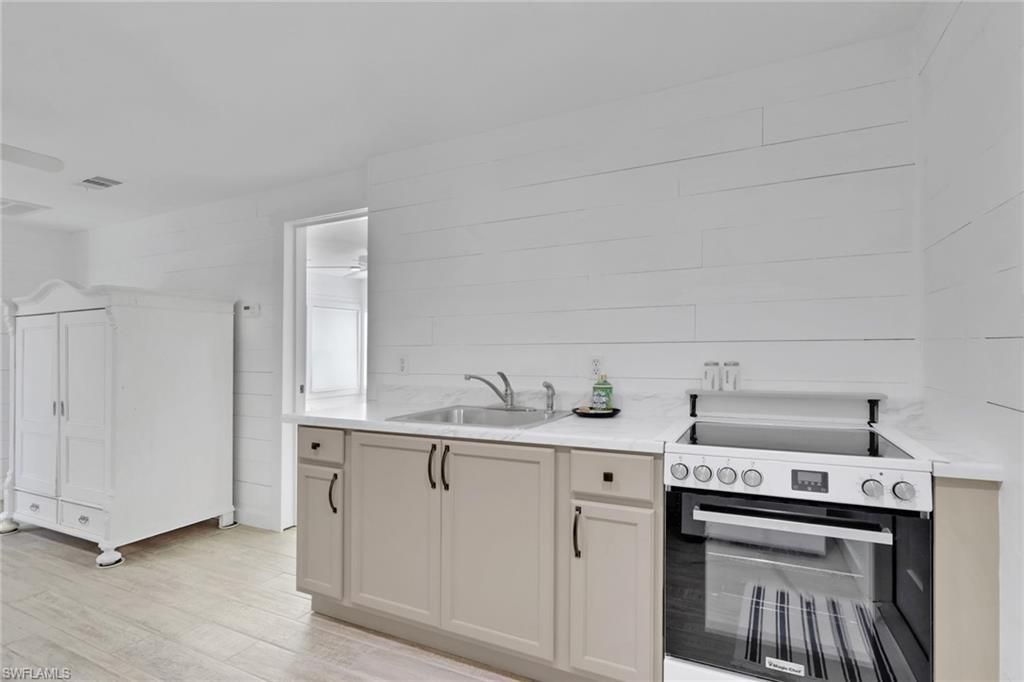 847 James St, Fort Myers, FL 33916 Photo