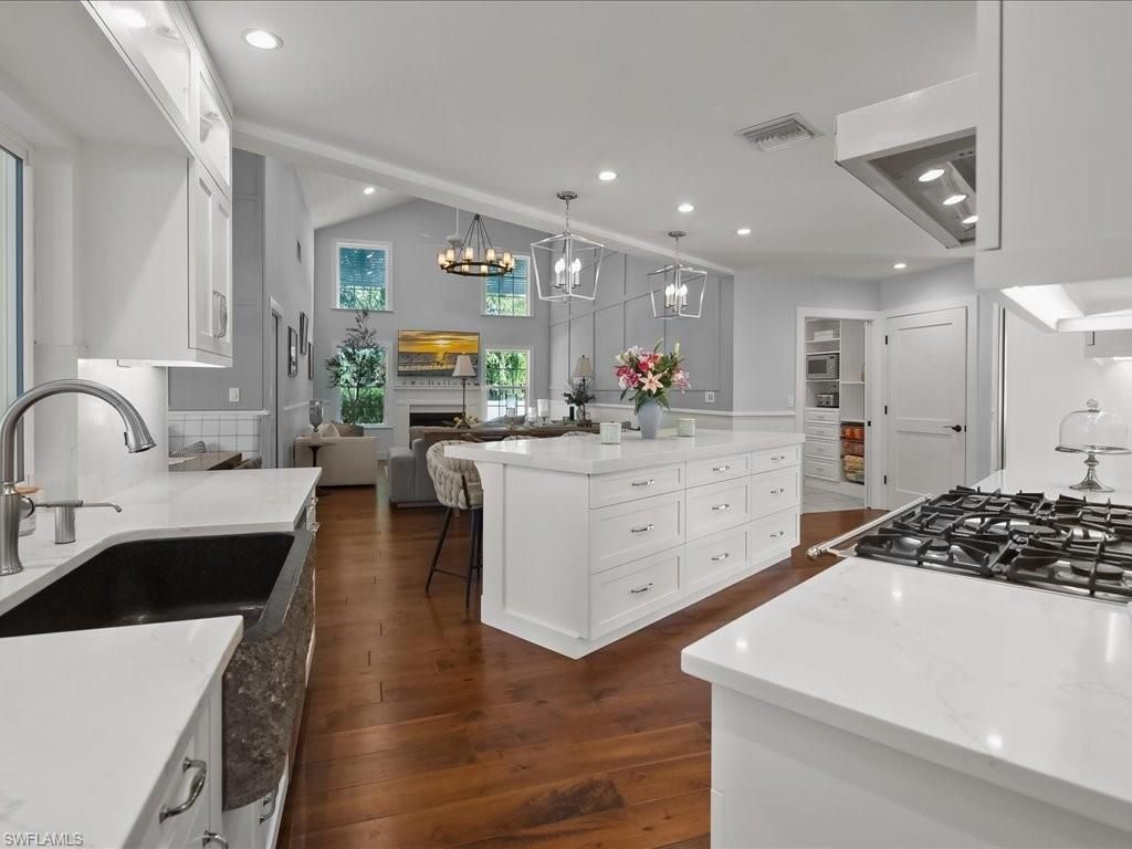 624 Ridge Dr, Naples, FL 34108 Photo