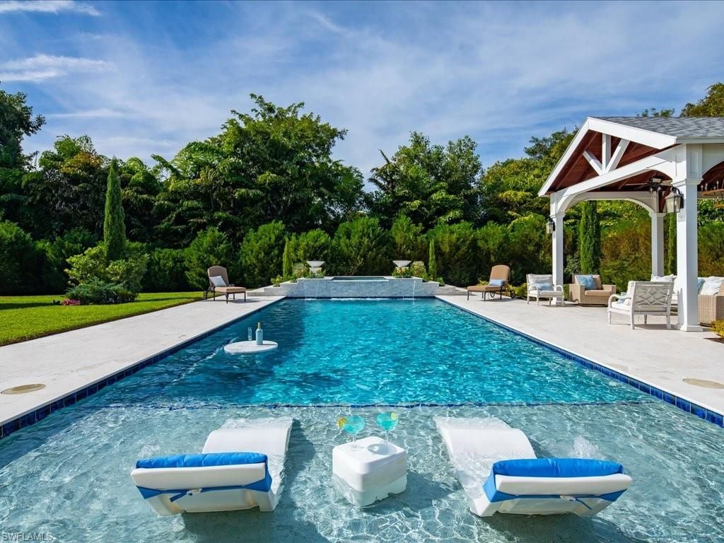 624 Ridge Dr, Naples, FL 34108 Photo