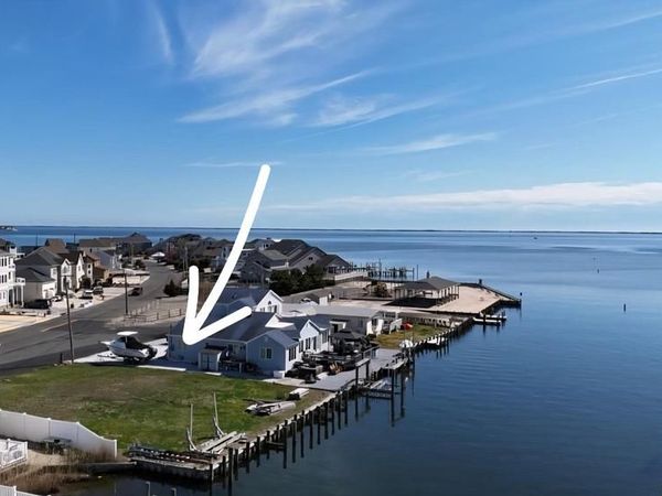 1025 CAPSTAN DRIVE, FORKED RIVER, NJ 08731