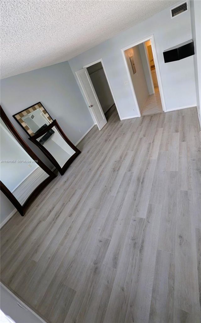 301 NE 14th Ave, Unit 404, Hallandale Beach, FL 33009 Photo