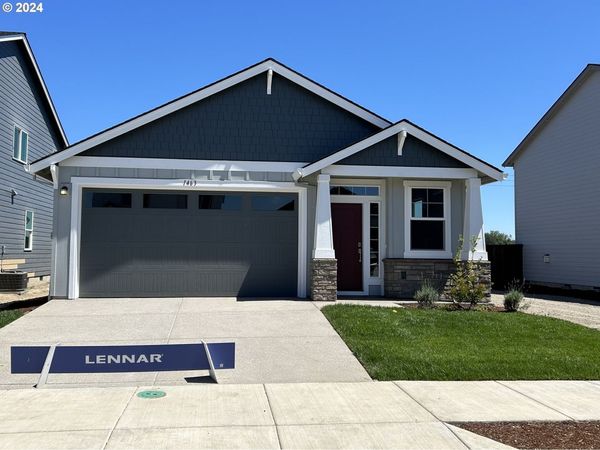 1483 Logan PKWY, Albany, OR 97322