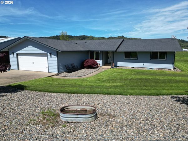 1160 VALLEY VIEW RD, Sutherlin, OR 97479