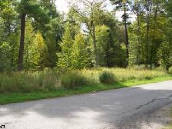 637 Sleepy Hollow Rd, Montague, NJ 07827