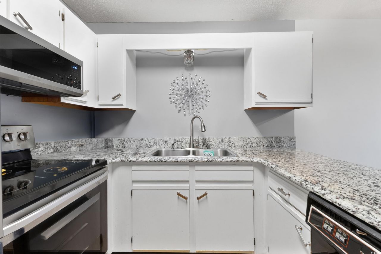 1095 Plantation Dr. Photo 14