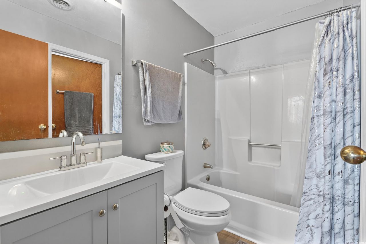 1095 Plantation Dr. Photo 21