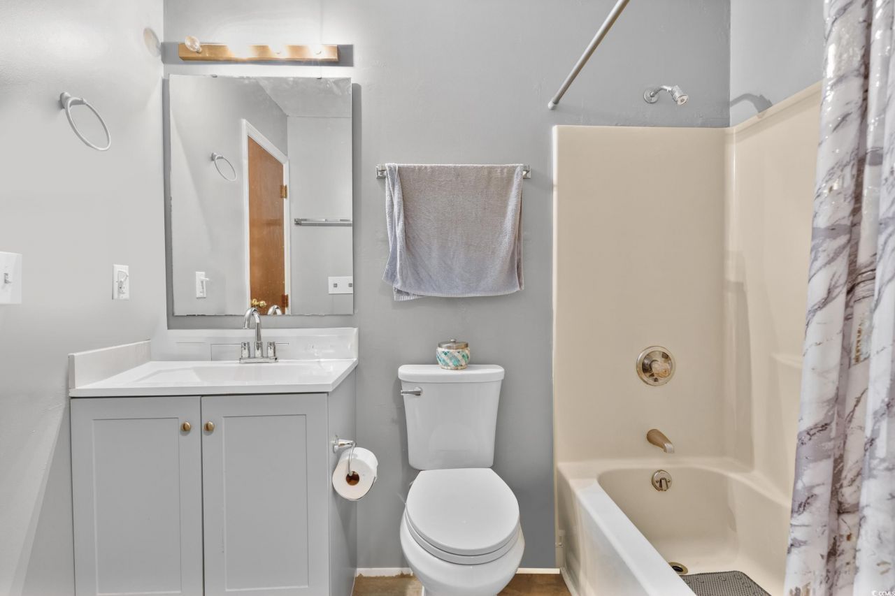 1095 Plantation Dr. Photo 22