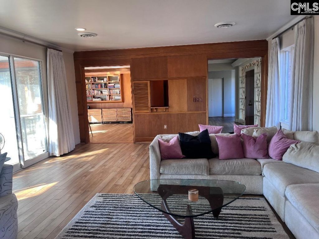 4 Woodhill Circle Photo 11