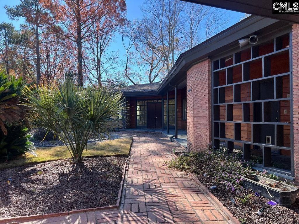 4 Woodhill Circle Photo 5