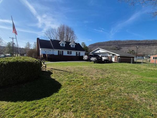 191 Young Street, RUPERT, WV 25984