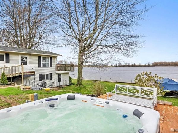 4991 Lakeview Drive, Montcalm Twp, MI 49322