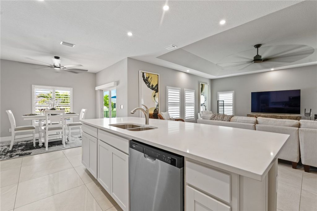 6 52nd Square, Vero Beach, FL 32968 Photo