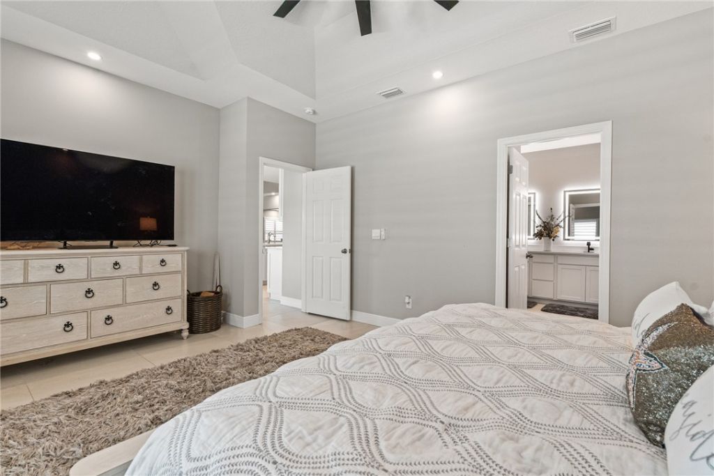 6 52nd Square, Vero Beach, FL 32968 Photo