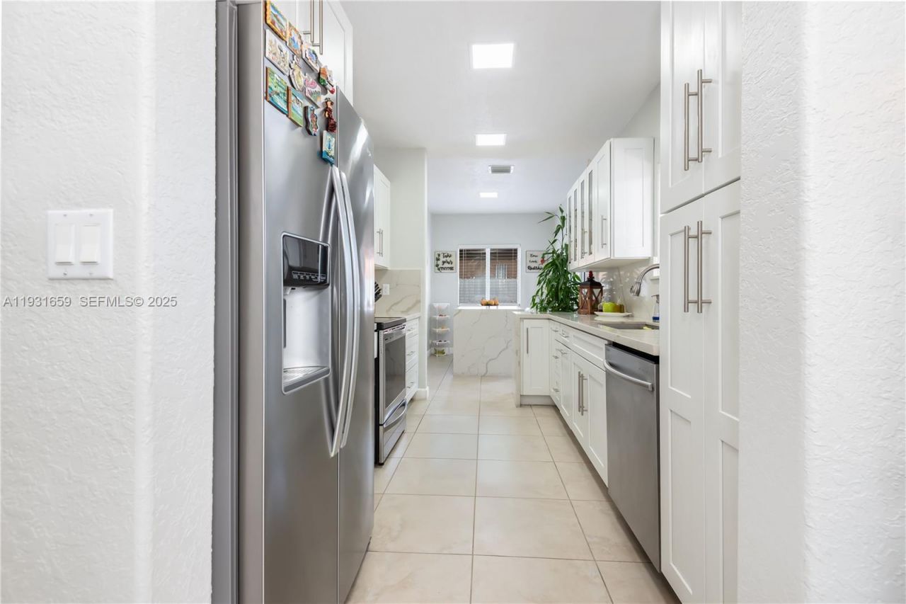 18361 SW 154th Ave, Miami, FL 33187 Photo