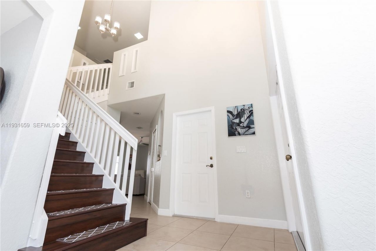 18361 SW 154th Ave, Miami, FL 33187 Photo