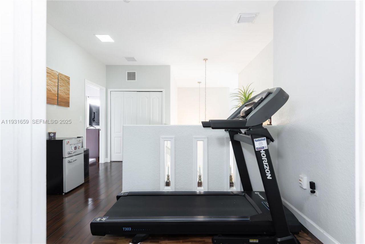 18361 SW 154th Ave, Miami, FL 33187 Photo