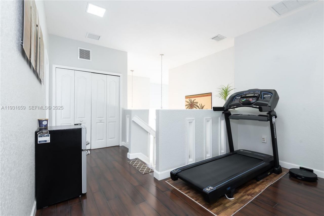 18361 SW 154th Ave, Miami, FL 33187 Photo