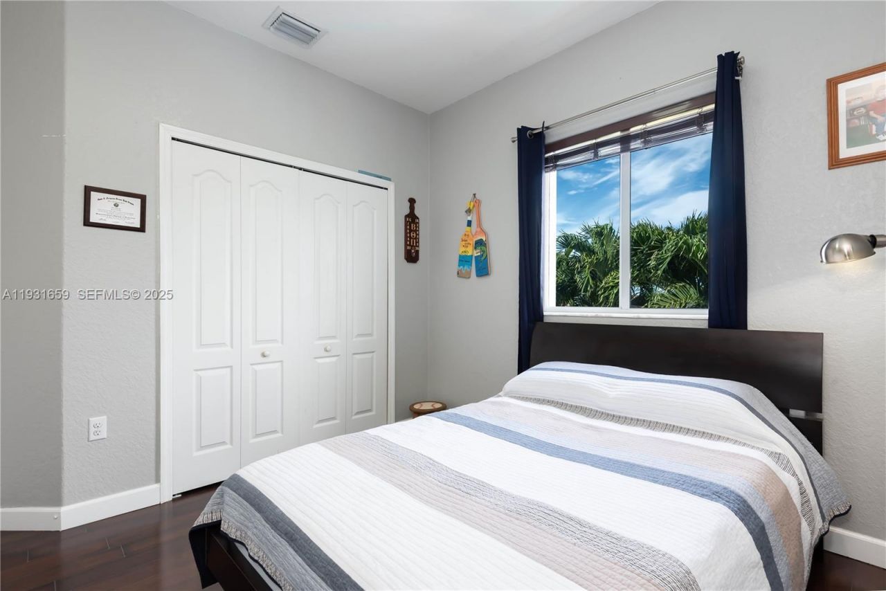 18361 SW 154th Ave, Miami, FL 33187 Photo