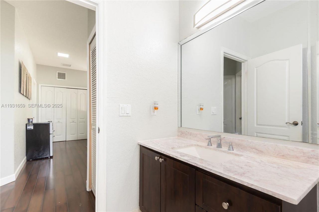 18361 SW 154th Ave, Miami, FL 33187 Photo