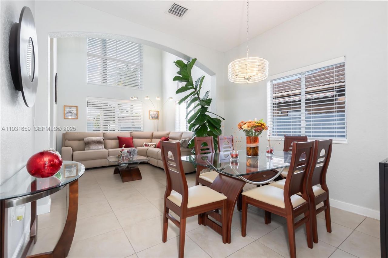 18361 SW 154th Ave, Miami, FL 33187 Photo