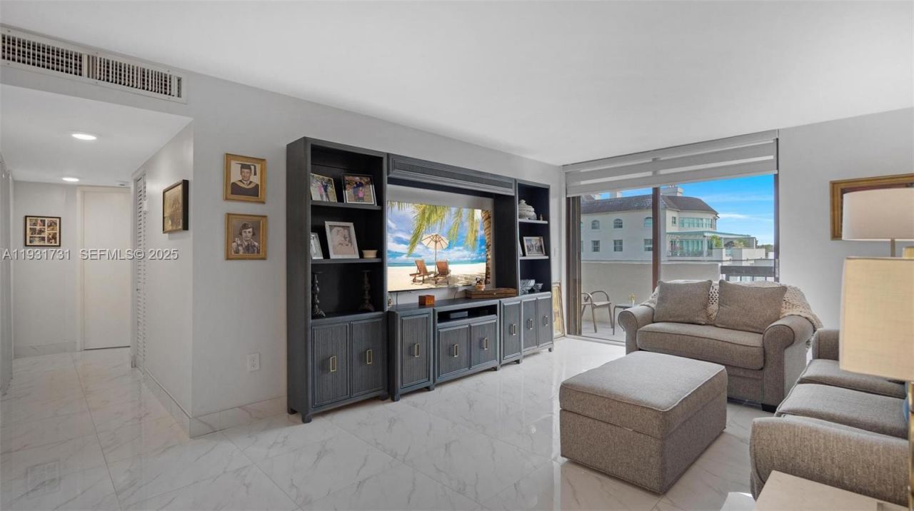 600 Biltmore Way, Unit 510, Coral Gables, FL 33134 Photo