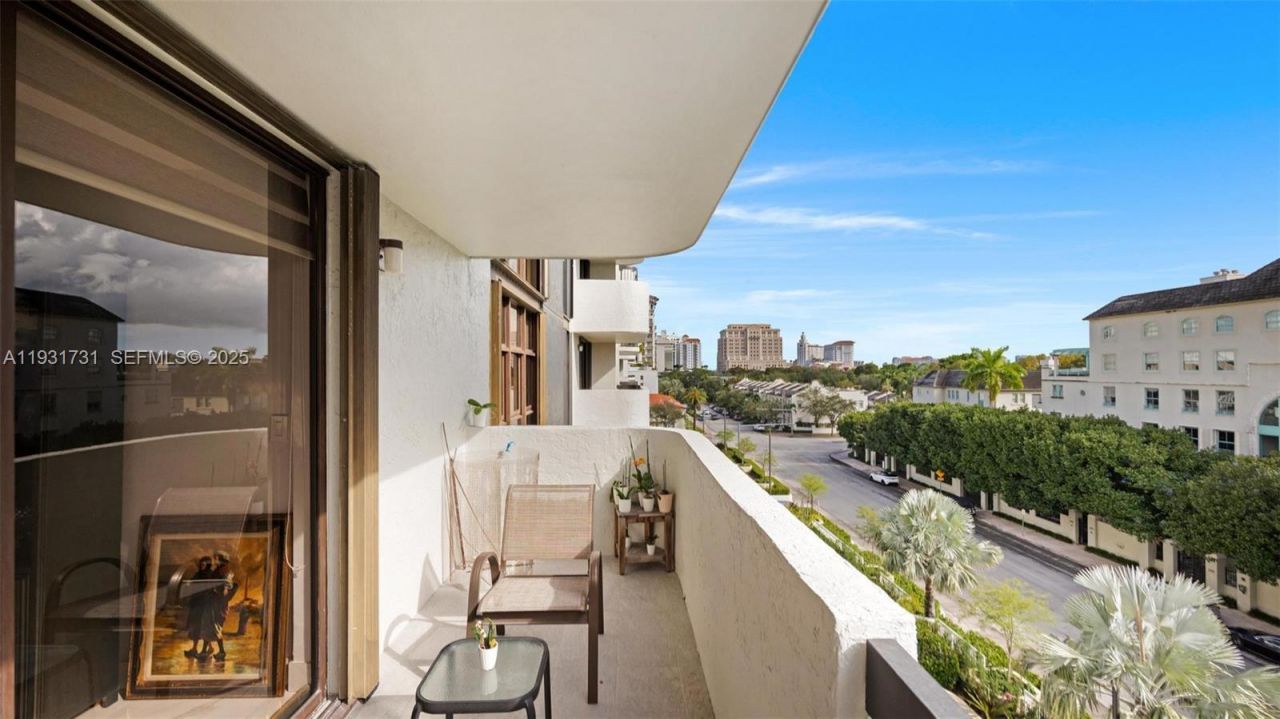 600 Biltmore Way, Unit 510, Coral Gables, FL 33134 Photo