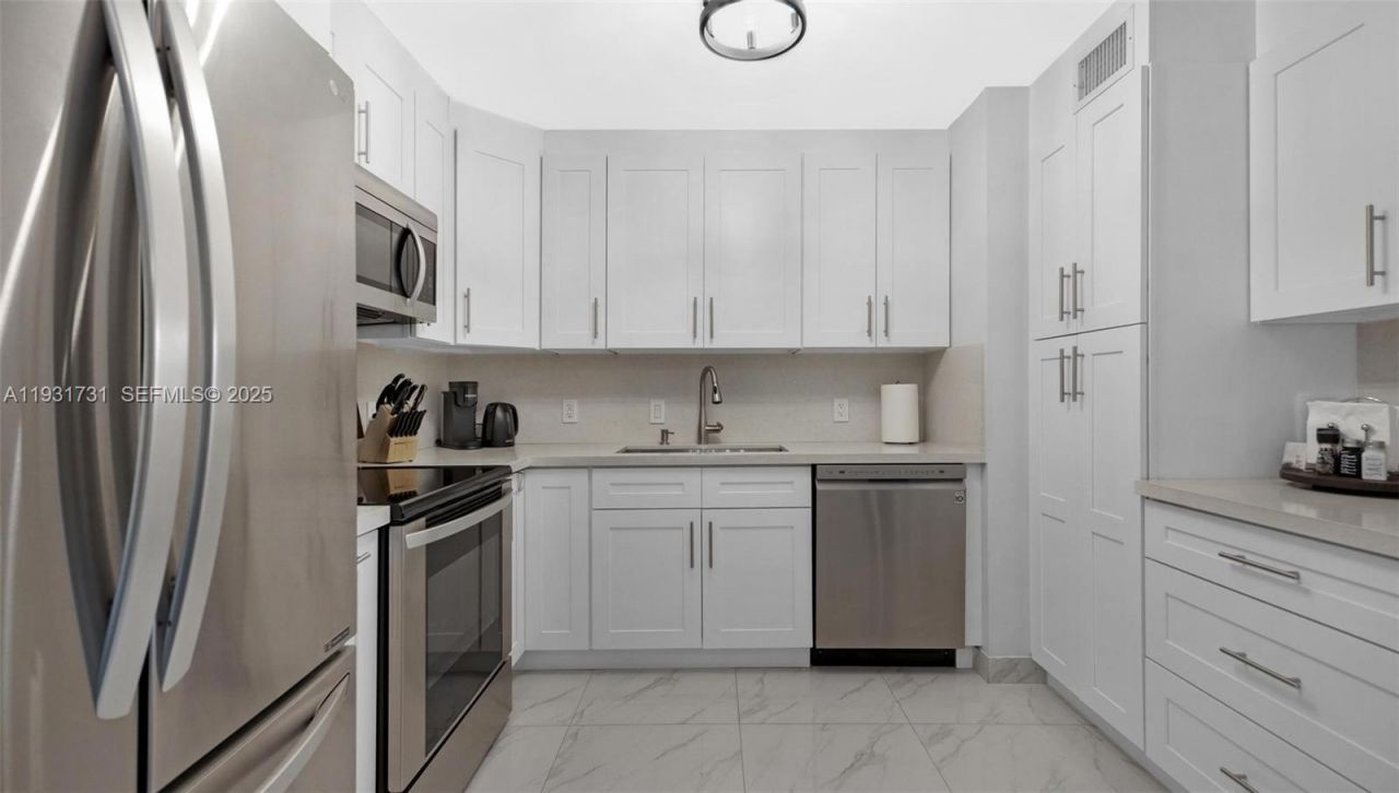 600 Biltmore Way, Unit 510, Coral Gables, FL 33134 Photo