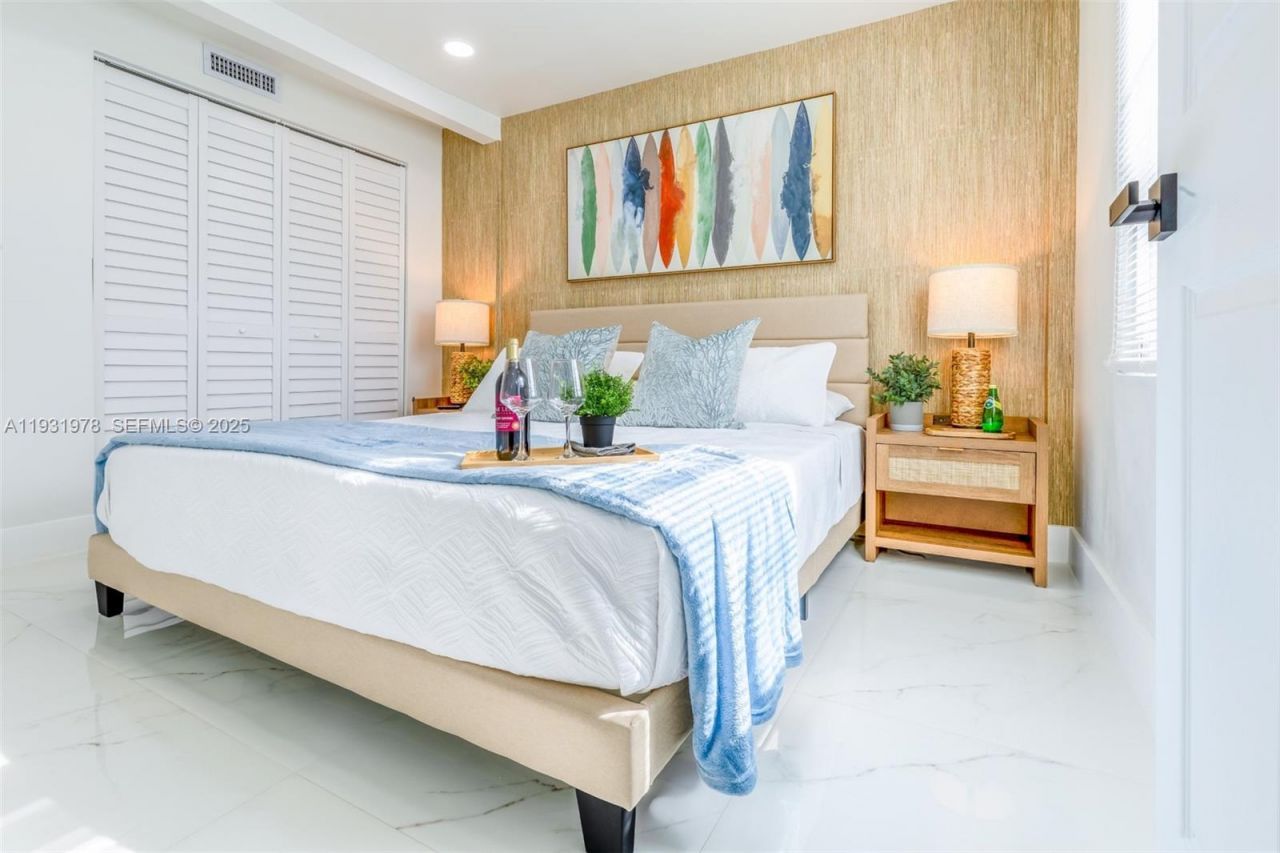 2242 NW 64th St, Miami, FL 33147 Photo