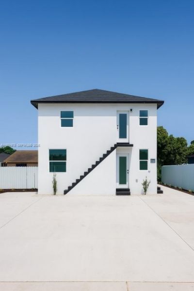2242 NW 64th St, Miami, FL 33147 Photo