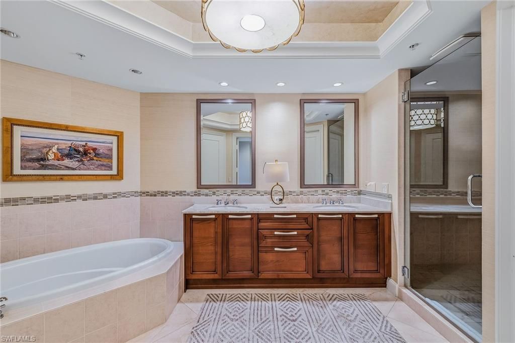 13675 Vanderbilt Dr, Unit 707, Naples, FL 34110 Photo