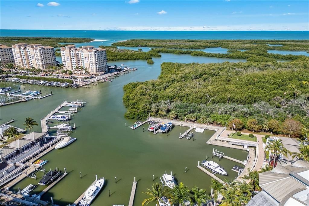 13675 Vanderbilt Dr, Unit 707, Naples, FL 34110 Photo
