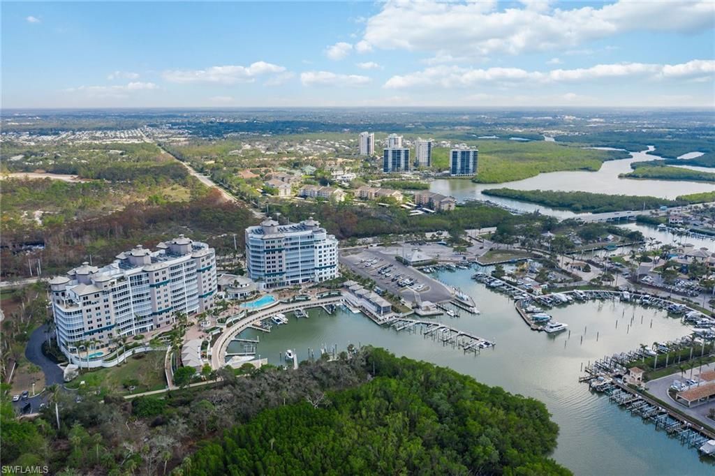 13675 Vanderbilt Dr, Unit 707, Naples, FL 34110 Photo