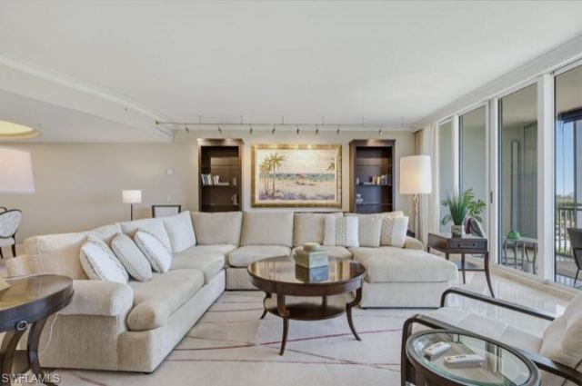 13675 Vanderbilt Dr, Unit 707, Naples, FL 34110 Photo