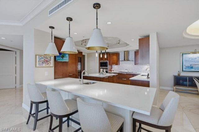 13675 Vanderbilt Dr, Unit 707, Naples, FL 34110 Photo