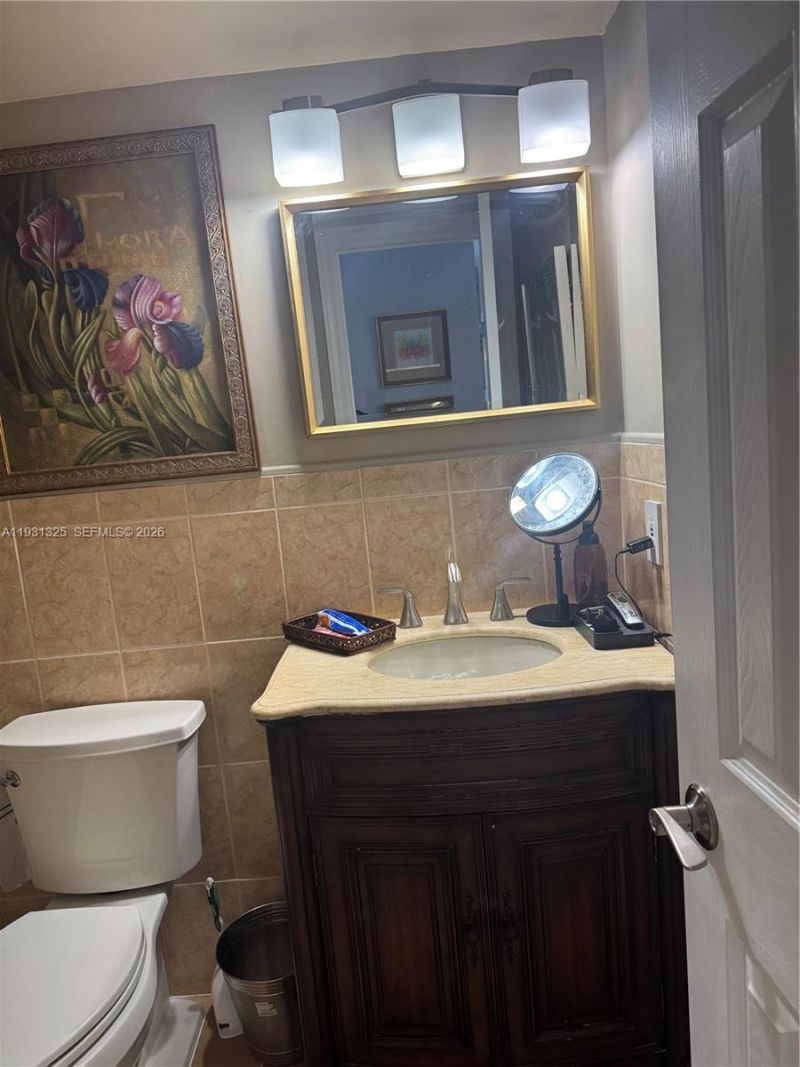 2731 NE 14th St Cswy , Unit 324, Pompano Beach, FL 33062 Photo