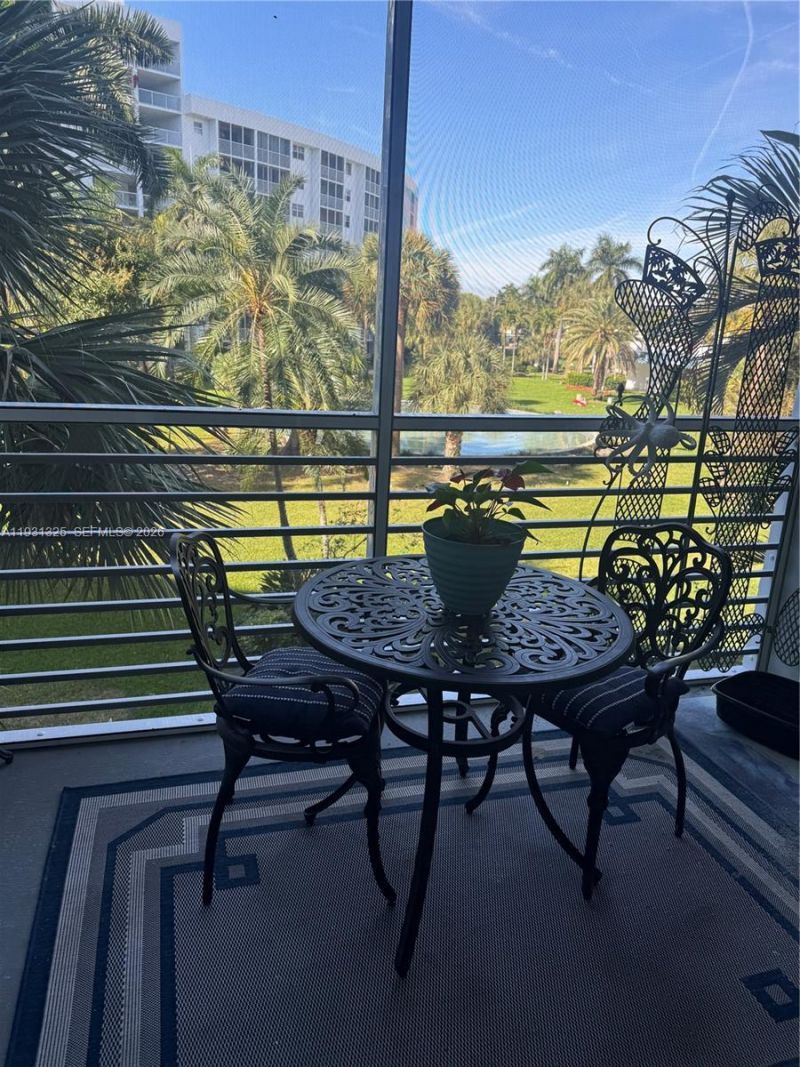 2731 NE 14th St Cswy , Unit 324, Pompano Beach, FL 33062 Photo