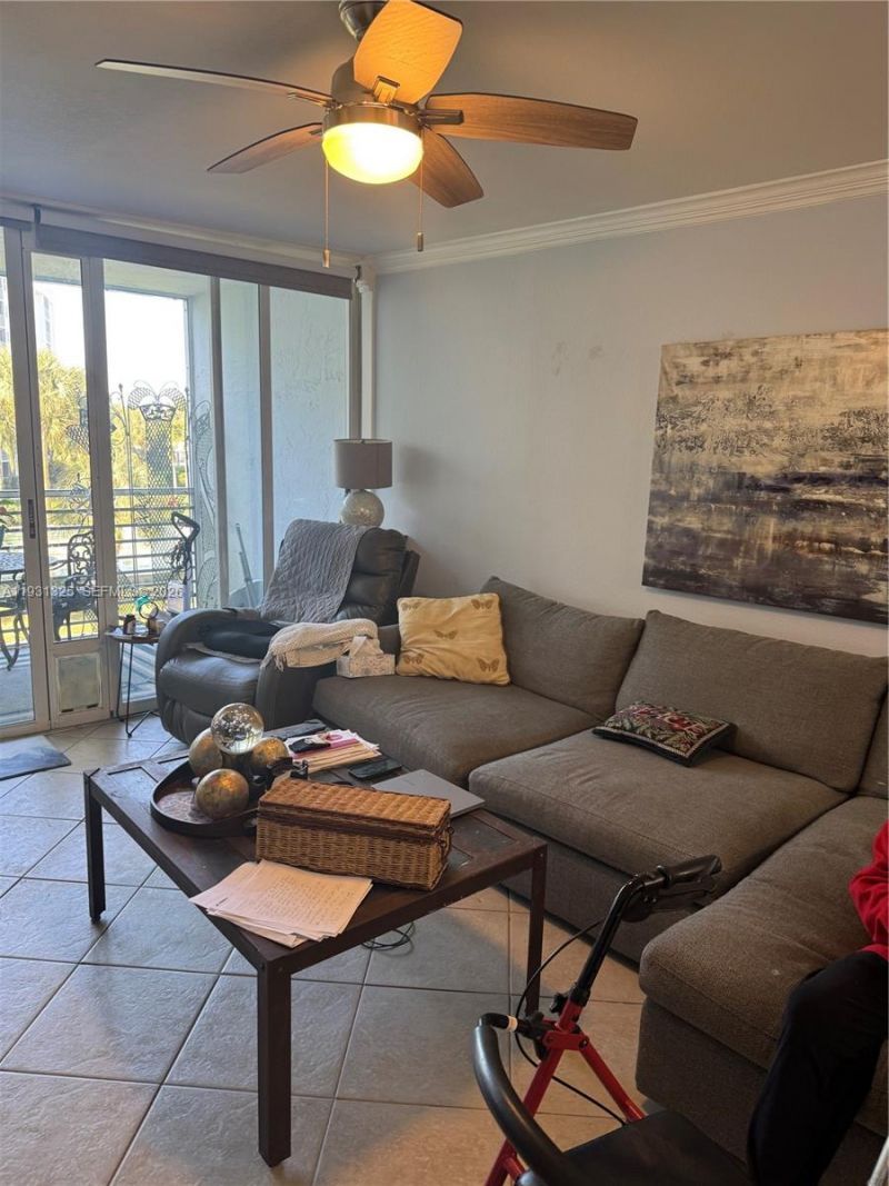 2731 NE 14th St Cswy , Unit 324, Pompano Beach, FL 33062 Photo