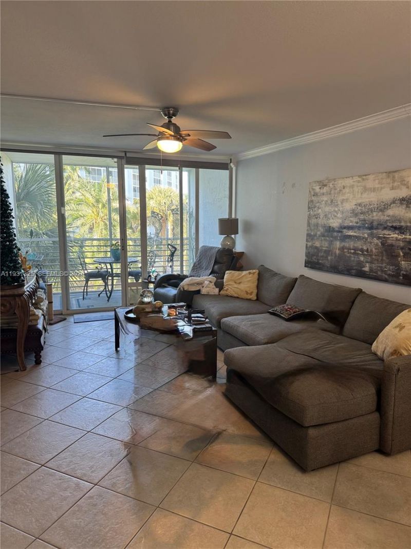 2731 NE 14th St Cswy , Unit 324, Pompano Beach, FL 33062 Photo