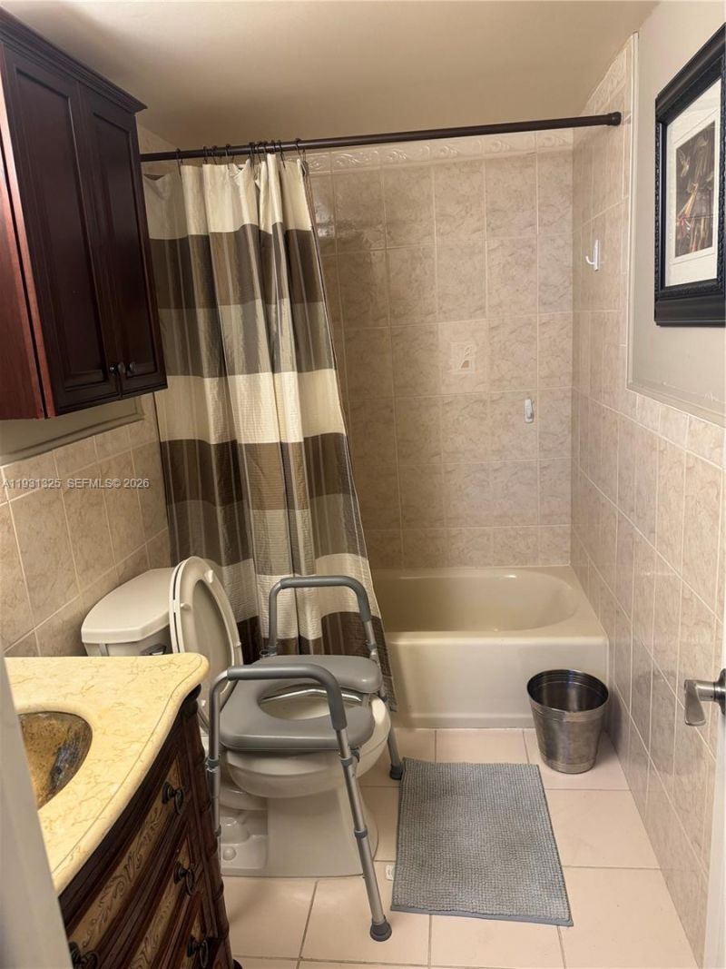 2731 NE 14th St Cswy , Unit 324, Pompano Beach, FL 33062 Photo