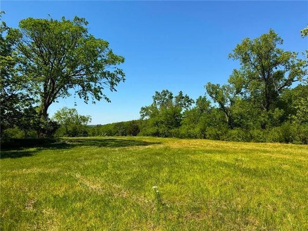 800 SE Stanley Road, Tecumseh, KS 66542