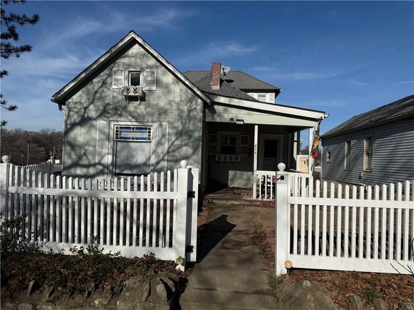 414 Pine Street, Leavenworth, KS 66048