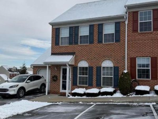 27 CHARLEMONT COURT, READING, PA 19607