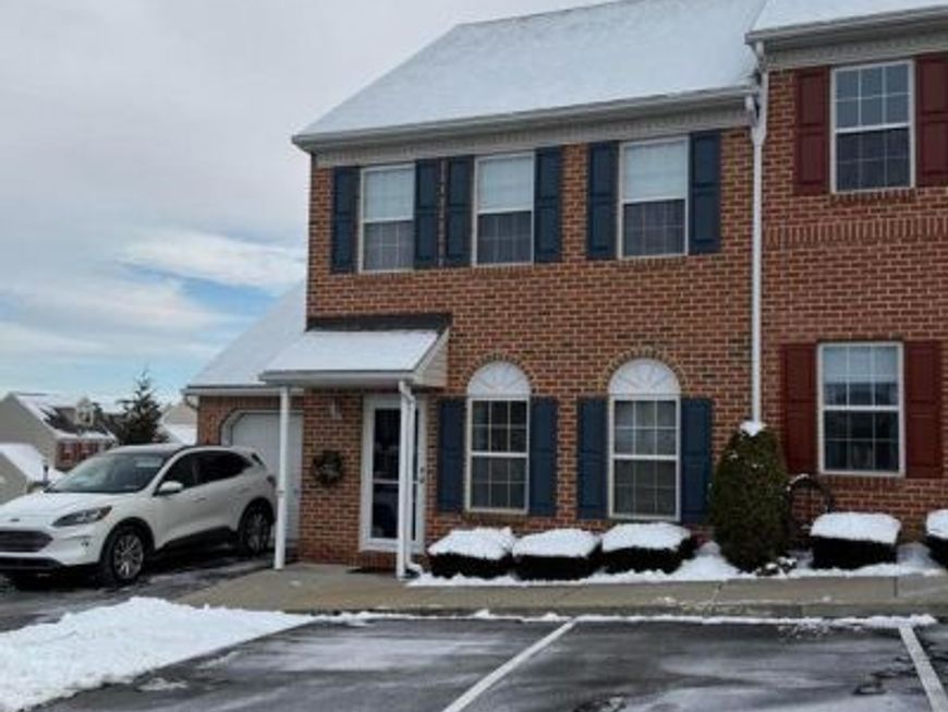 27 Charlemont Court, Reading, PA 19607 Main Photo