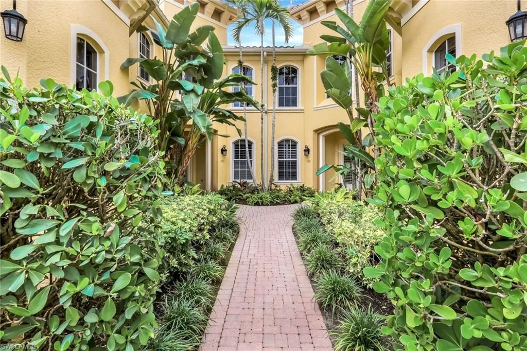 18530 Sandalwood Pointe, Unit 102, Fort Myers, FL 33908 Photo