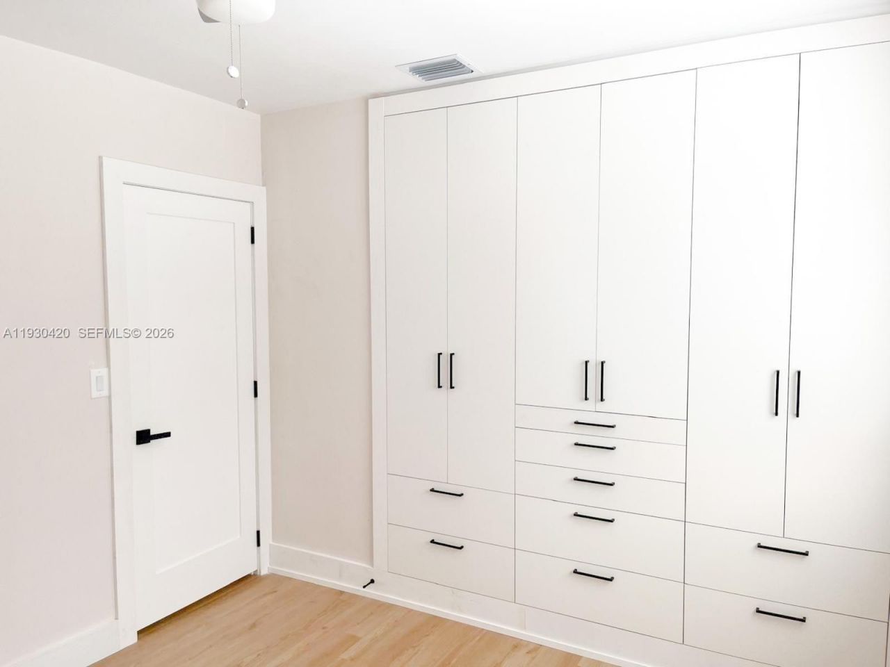 4990 E Palm Ct, Hialeah, FL 33013 Photo