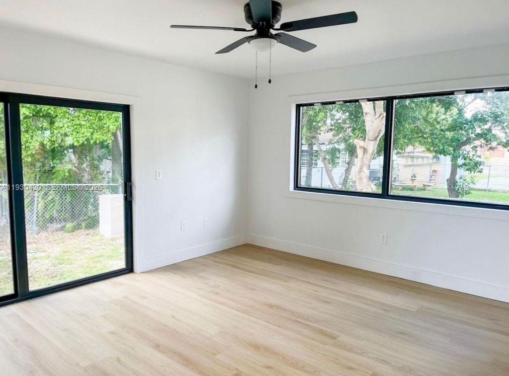 4990 E Palm Ct, Hialeah, FL 33013 Photo