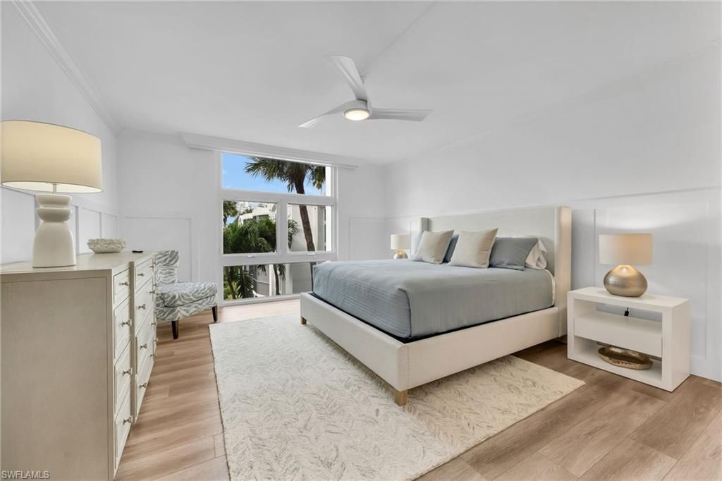 400 Park Shore Dr, Unit 302, Naples, FL 34103 Photo